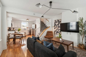 Corner Rowhome with Parking Sleeps 8